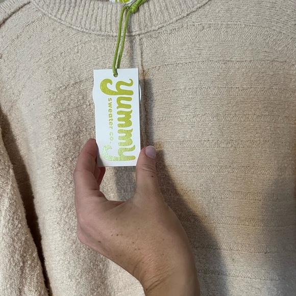 Yummy Sweater Co Pullover Sweater Poncho NWT - Picture 4 of 7